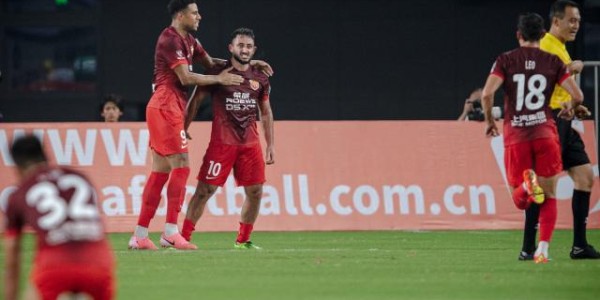 半岛体育-中超第25轮前瞻：海港捍卫榜首 申花遭遇FIFA病毒