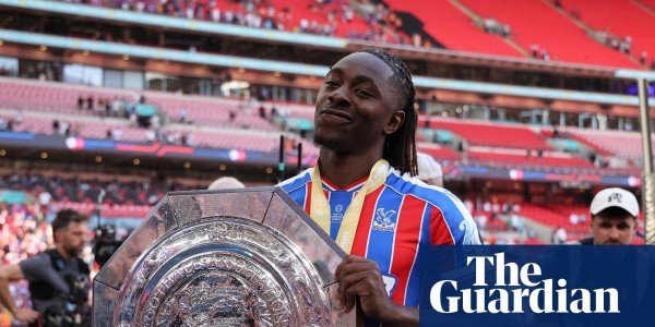 卫报：埃泽加盟热刺的交易基本完成，初始费用或低于5500万镑