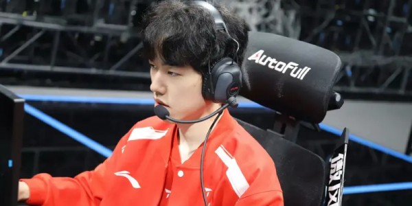 Hang：兄弟们都很给力，一起拿到世界赛门票，世界赛见