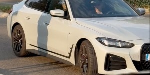 记者：马斯坦托诺驾车抵达皇马训练基地，即将参加球队首次训练