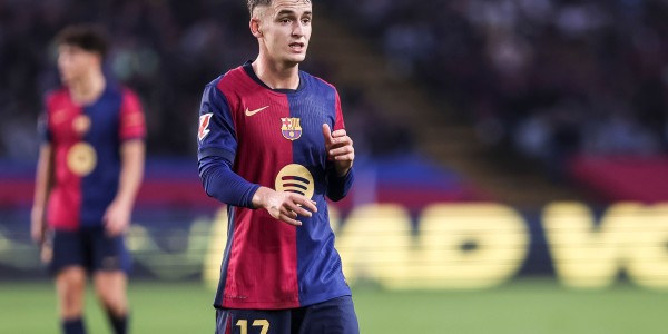 半岛体育APP-每体：由于巴萨VIP座位收入还未获审批，出售卡萨多或将成为B计划