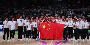 半岛体育网址-媒体人：中国男篮就像湘北打海南 拼尽全力 输球也是一种缺憾美